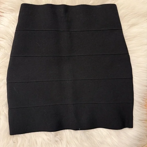 High Waisted Black Skirt - Picture 4 of 6